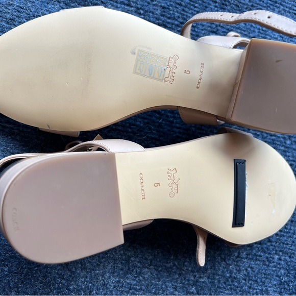 COACH sandals beige size 5 - Picture 2 of 3
